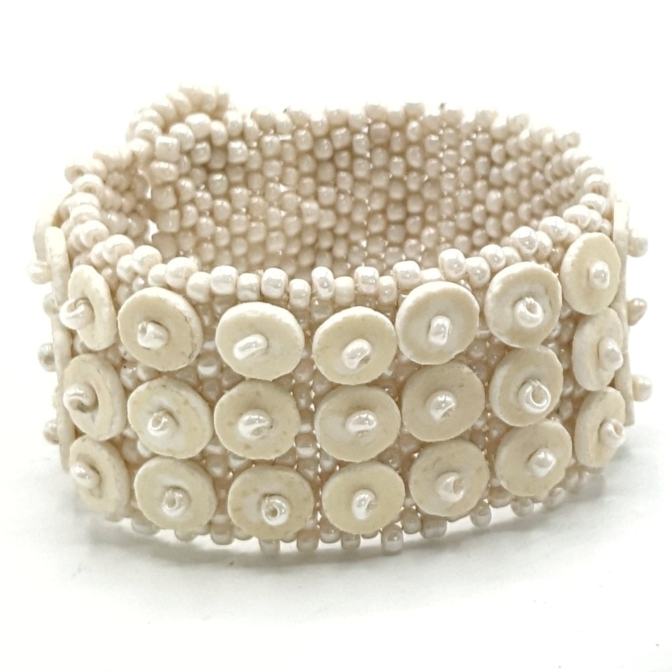 BEVERLY SMART Princesa Nature Bracelet élégant en perles durables faites à la main en coquille d'œuf d'autruche