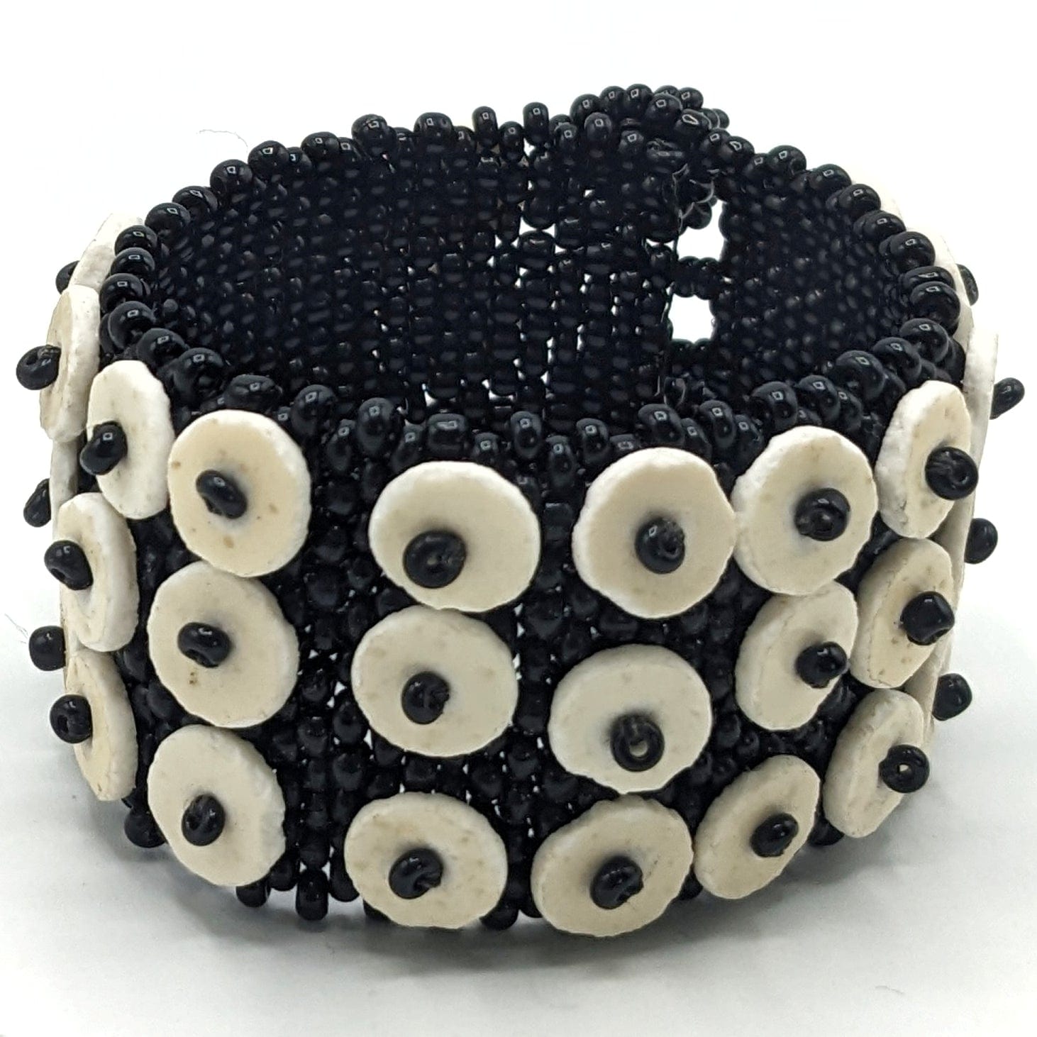 BEVERLY SMART Princesa Noir Bracelet élégant en perles durables faites à la main en coquille d'œuf d'autruche