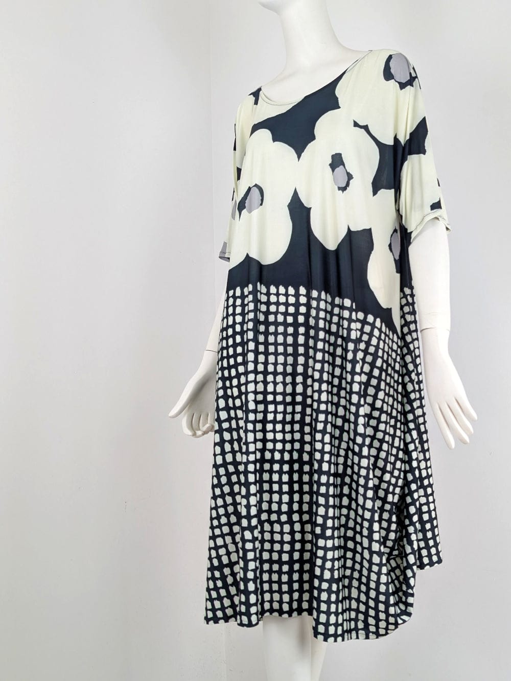 Beverly Smart SS25 Soft drapey dress in very fine jersey